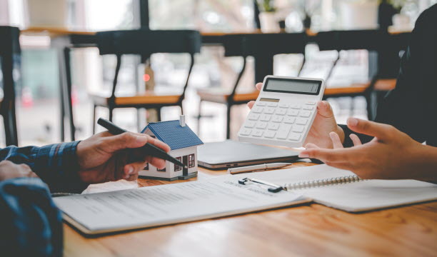 Il ne faudra donc pas tarder à déposer sa demande, notamment en cas de signature d’un compromis. Photo Adobe Stock