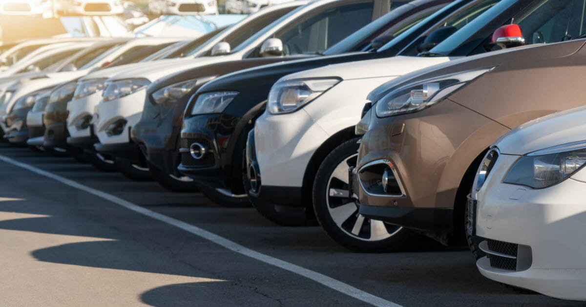 Quels sont les modèles de voitures les plus chers et les moins chers à assurer ?