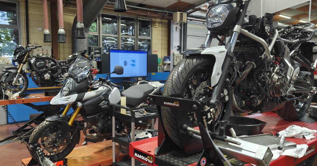 Comment préserver la batterie de votre moto ou scooter en hiver ?