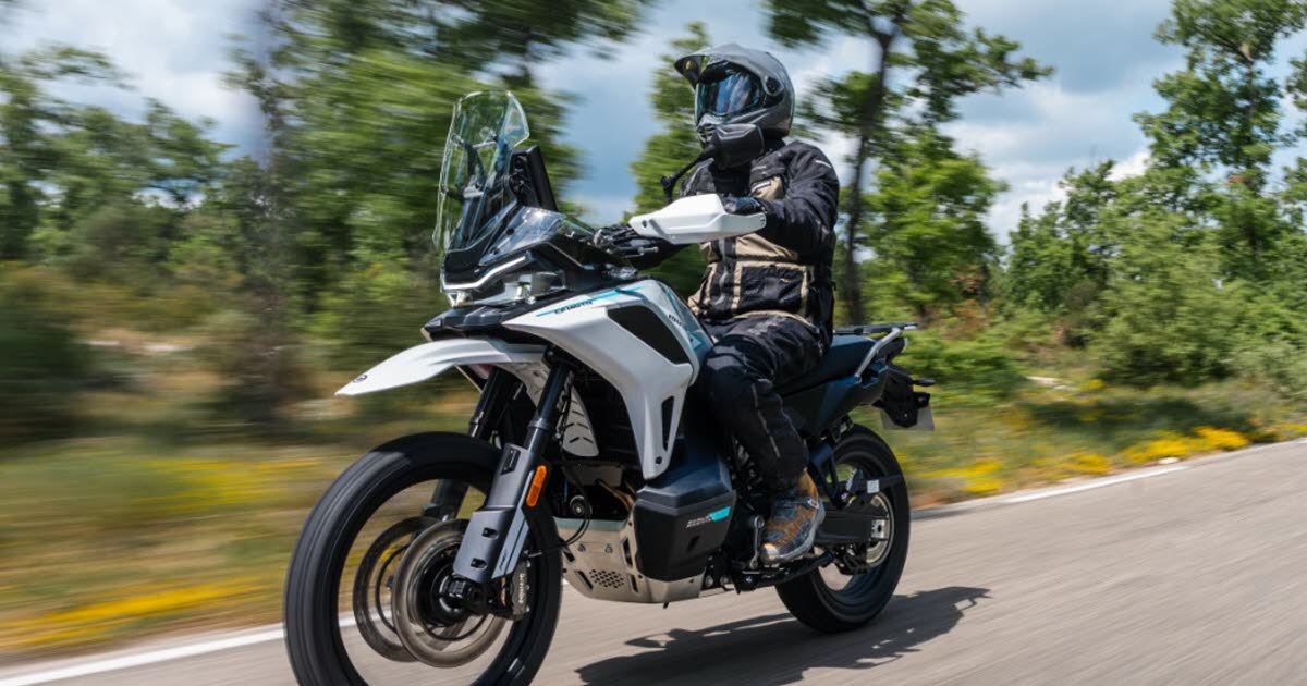 CF Moto 1000 MT-X : la marque vise plus grand dans le secteur de la moto