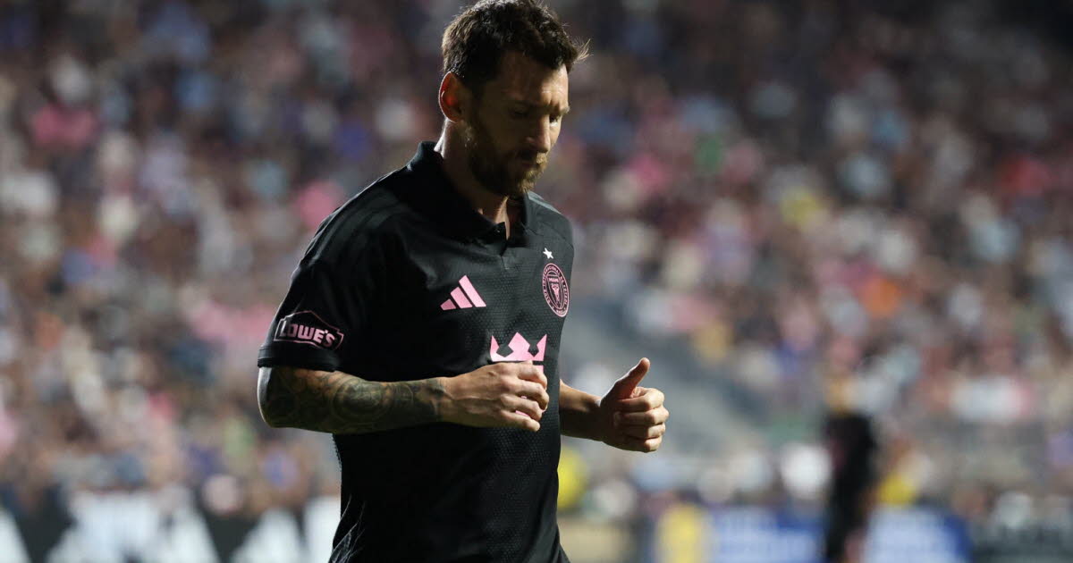 Lionel Messi gifle un adversaire et reçoit une amende lors d’un match de football