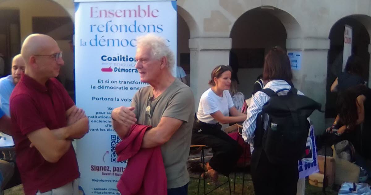 Le Démocratie Forum appelle à un sursaut de la société civile à Paris