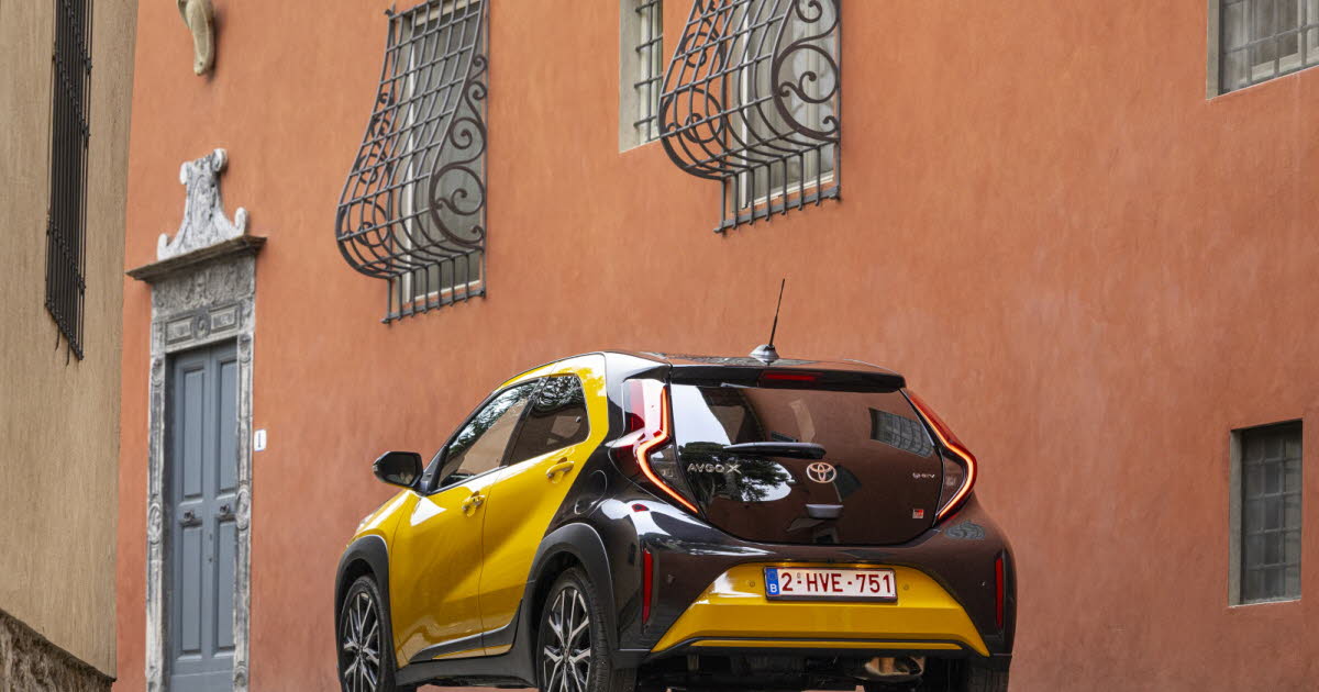 Les immatriculations de voitures neuves en septembre en hausse de 12 %, les hybrides en tête devant les électriques